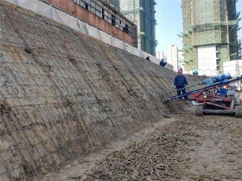 南岔建筑边坡支护